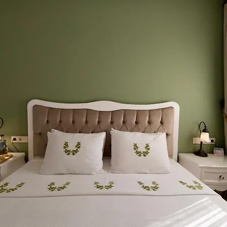 Gardenya Buti̇k Siğacık